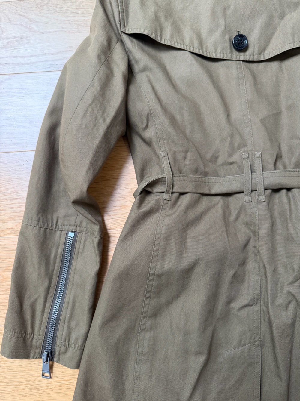 Burberry Brit Classic Women's Olive Trench Coat with Belt size 2 - Picture 9 of 10